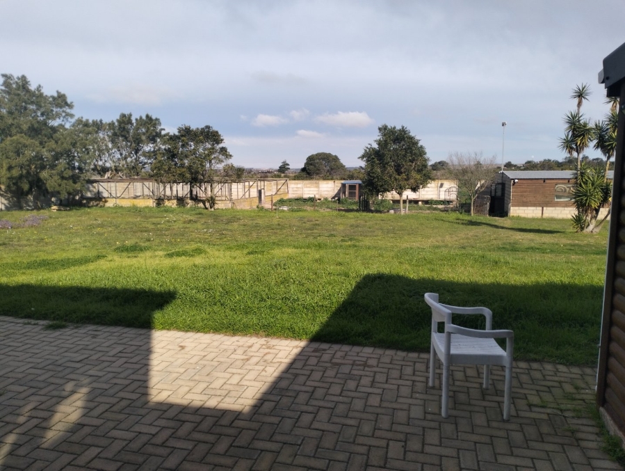 To Let 2 Bedroom Property for Rent in Aalwyndal Western Cape